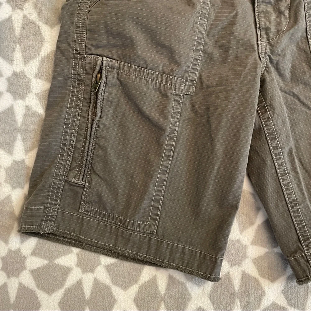 🌸 5 for $25 //American Eagle Outfitters AEO Men’s shorts 28 grey classic length